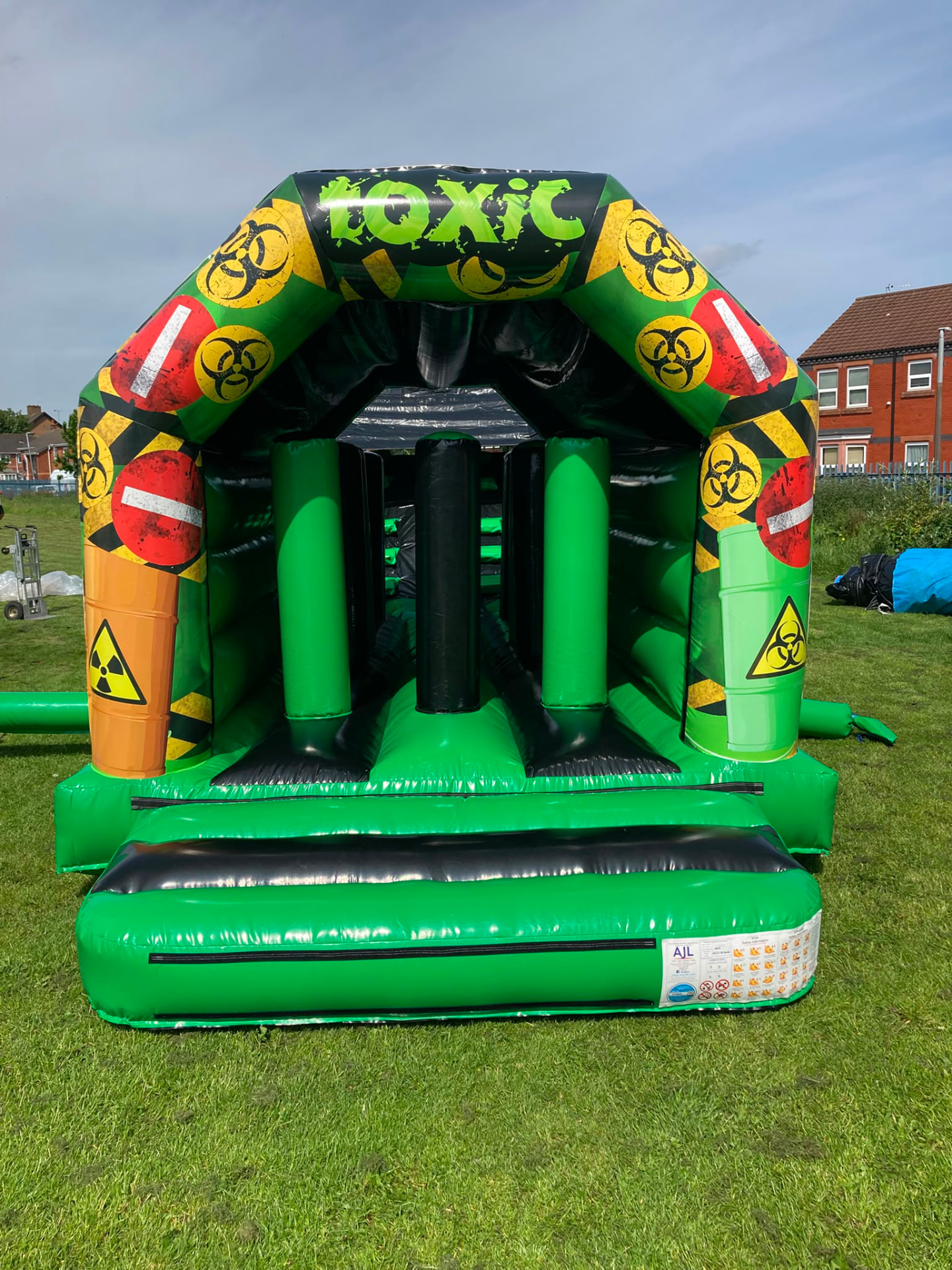 Toxic Bounce & Slide